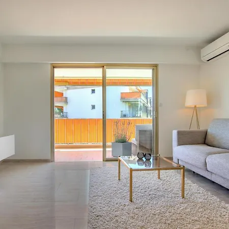 Modern Family 5 Min To +pool +garage Apartamento Antibes